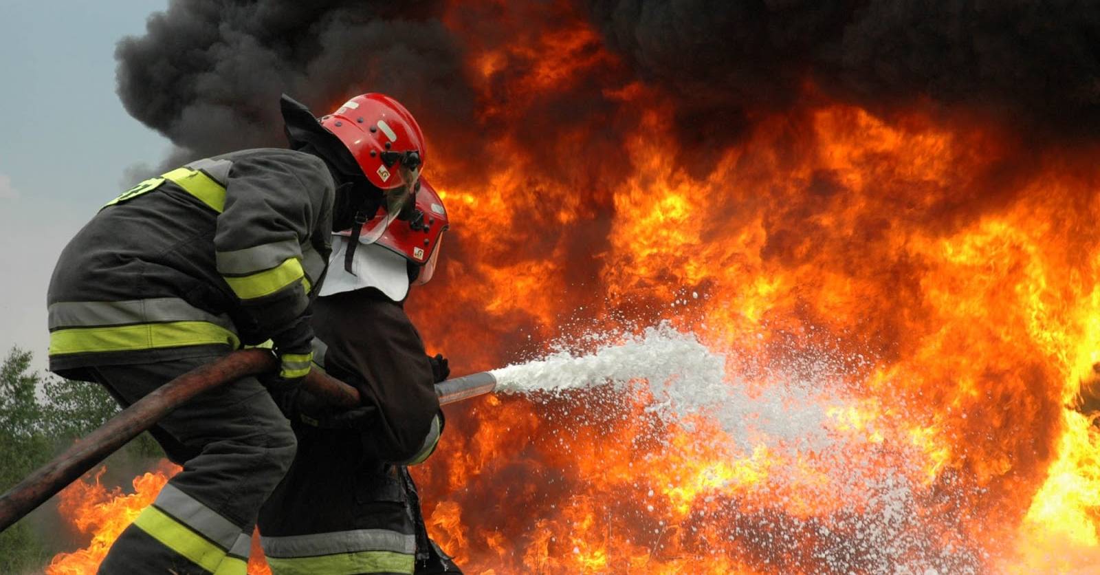 COMO AGIR EM CASOS DE INCÊNDIO