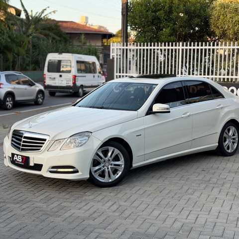 Mercedes-Benz E-250 CGI Avantgarde 1.8 T Aut. 2012
