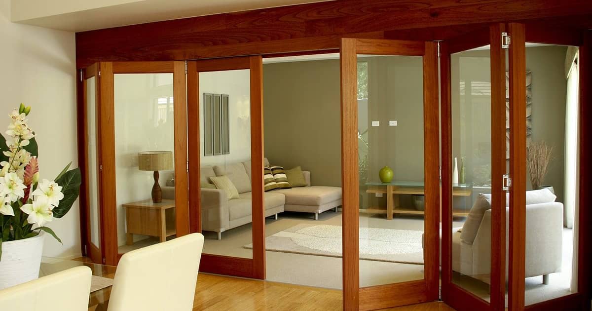 Como Escolher as Esquadrias de Madeira Certas para Sua Casa